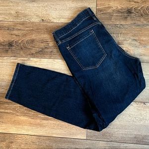Liz Claiborne dark wash denim size 16